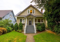 3884 20th Avenue W Vancouver, BC V6S 1G2