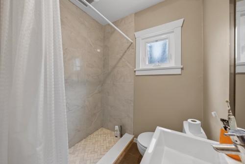 3884 20Th Avenue W, Vancouver, BC 