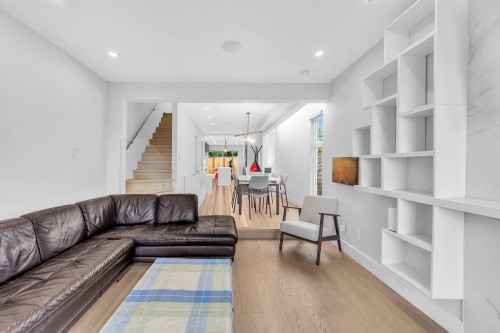 265 Keith Road E, North Vancouver, BC 