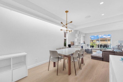 265 Keith Road E, North Vancouver, BC 