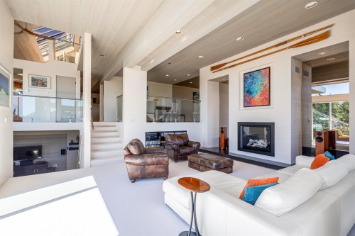 5840 Falcon Road, West Vancouver, BC 