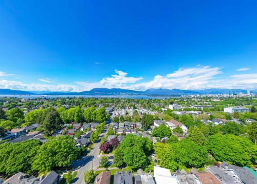 3285 12Th Avenue W, Vancouver, BC 