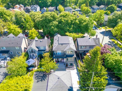 3285 12Th Avenue W, Vancouver, BC 