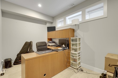 102-806 Gauthier Avenue, Coquitlam, BC 