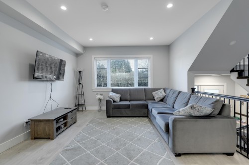 102-806 Gauthier Avenue, Coquitlam, BC 