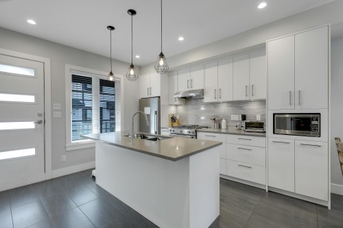 102-806 Gauthier Avenue, Coquitlam, BC 