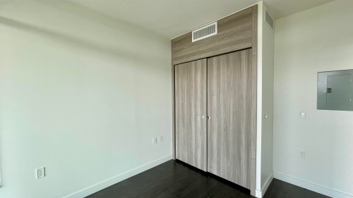 3801-4720 Lougheed Highway, Burnaby, BC - Indoor Photo Showing Other Room