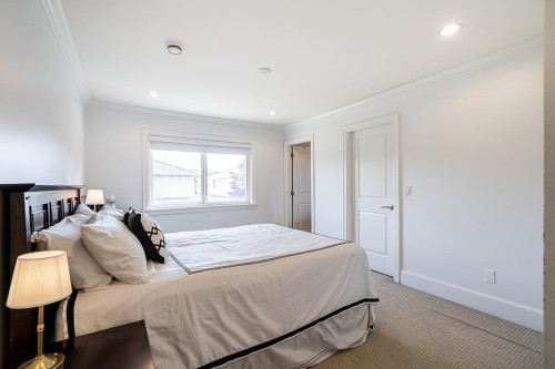 8800 Moore Road, Richmond, BC - Indoor Photo Showing Bedroom