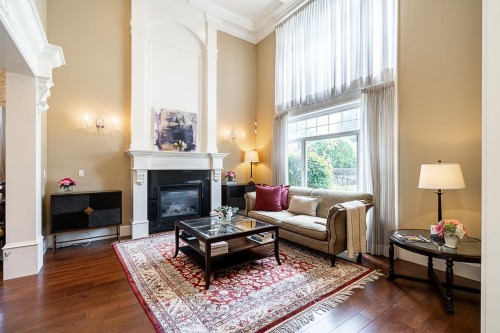 8800 Moore Road, Richmond, BC - Indoor Photo Showing Living Room With Fireplace