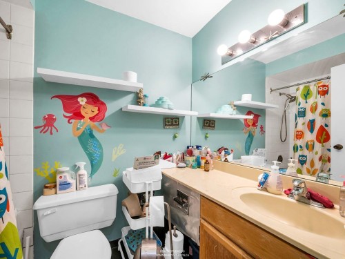 1330 7Th Avenue W, Vancouver, BC - Indoor Photo Showing Bathroom