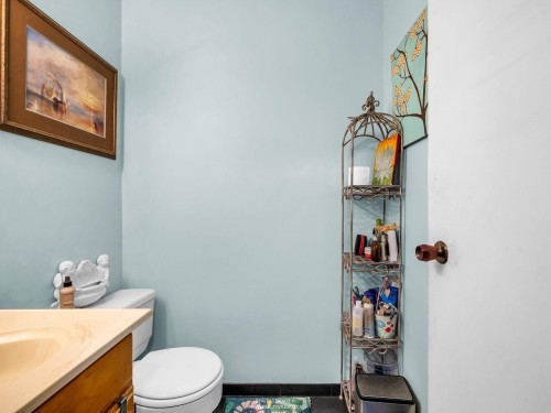 1330 7Th Avenue W, Vancouver, BC - Indoor Photo Showing Bathroom