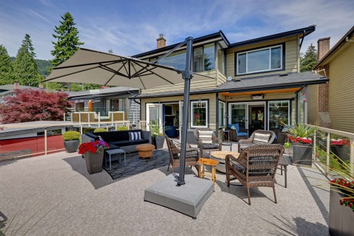 3821 Lonsdale Avenue, North Vancouver, BC 