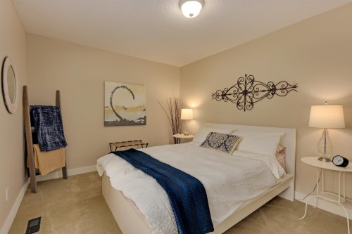 3821 Lonsdale Avenue, North Vancouver, BC 