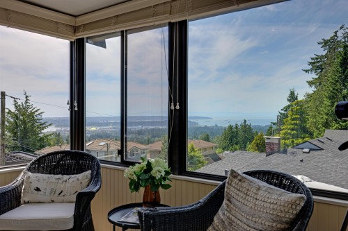 3821 Lonsdale Avenue, North Vancouver, BC 