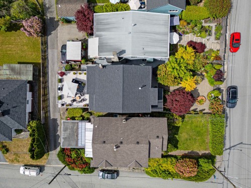 3821 Lonsdale Avenue, North Vancouver, BC 