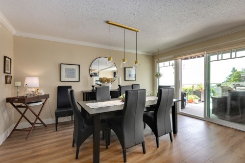 3821 Lonsdale Avenue, North Vancouver, BC 