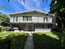 5430 Melbourne Street  Vancouver, BC V5R 4L7