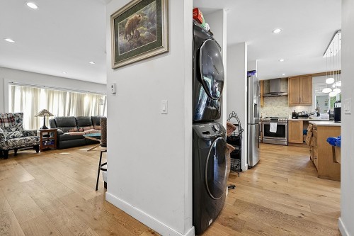 5430 Melbourne Street, Vancouver, BC - Indoor