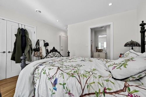 5430 Melbourne Street, Vancouver, BC - Indoor Photo Showing Bedroom