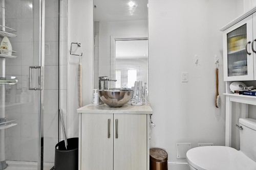 5430 Melbourne Street, Vancouver, BC - Indoor Photo Showing Bathroom