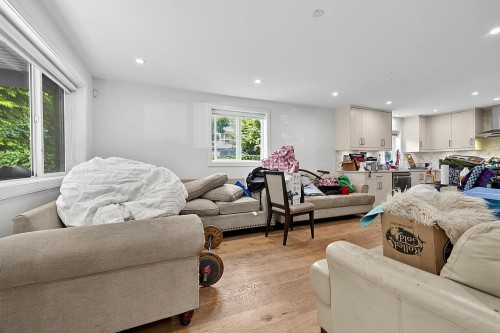 5430 Melbourne Street, Vancouver, BC - Indoor Photo Showing Living Room