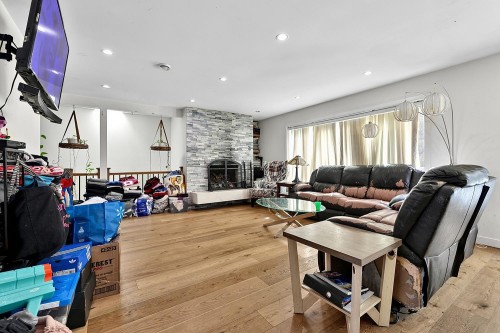 5430 Melbourne Street, Vancouver, BC - Indoor With Fireplace