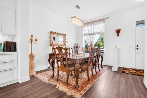 144-3529 Baycrest, Coquitlam, BC - Indoor Photo Showing Dining Room