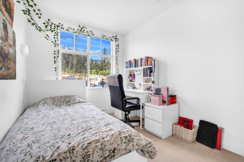 144-3529 Baycrest, Coquitlam, BC - Indoor Photo Showing Bedroom