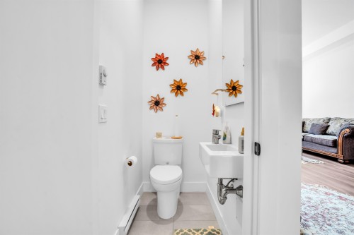 144-3529 Baycrest, Coquitlam, BC - Indoor Photo Showing Bathroom