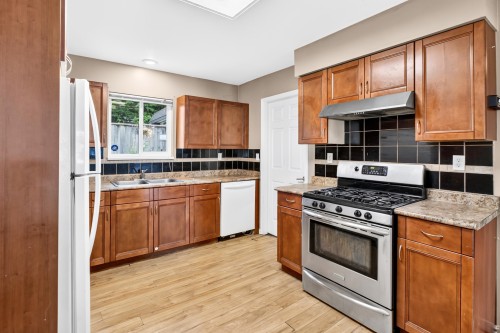 21598 Spring Avenue, Maple Ridge, BC 