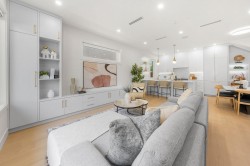 1-1582 2nd Avenue E Vancouver, BC V5N 1C7