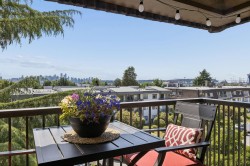 304-252 2nd Street W North Vancouver, BC V7M 1C8