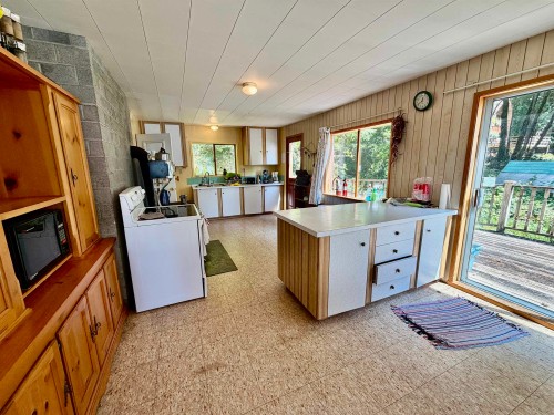 6787 Sechelt Inlet Road, Sechelt, BC 