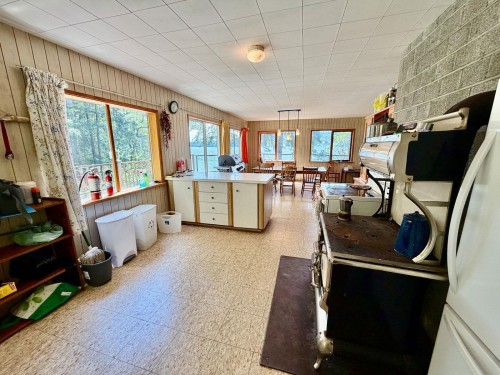 6787 Sechelt Inlet Road, Sechelt, BC 