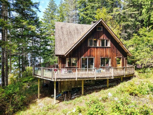 6787 Sechelt Inlet Road, Sechelt, BC 