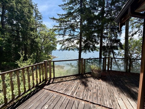 6787 Sechelt Inlet Road, Sechelt, BC 