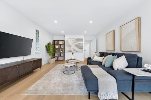 4377 12Th Avenue W, Vancouver, BC 