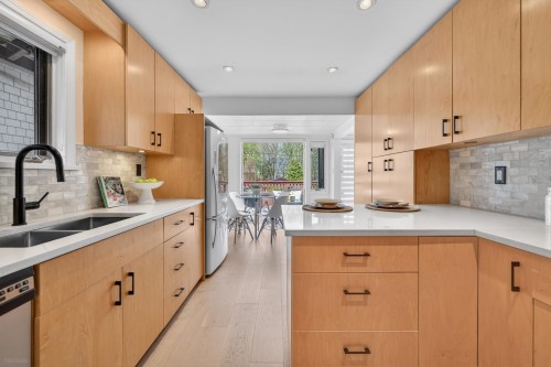 4377 12Th Avenue W, Vancouver, BC 
