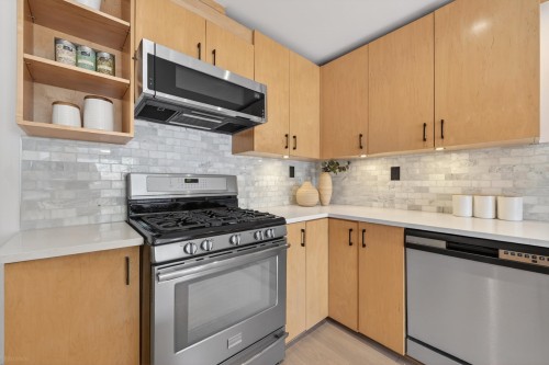 4377 12Th Avenue W, Vancouver, BC 