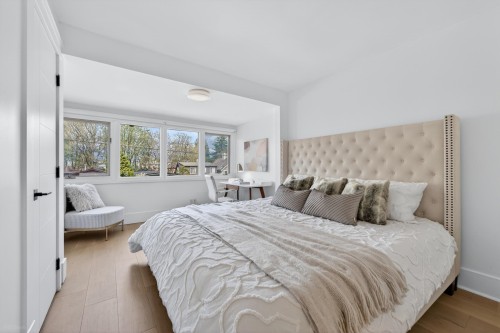 4377 12Th Avenue W, Vancouver, BC 