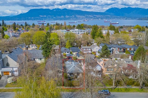 4377 12Th Avenue W, Vancouver, BC 
