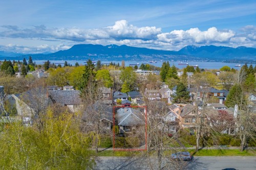 4377 12Th Avenue W, Vancouver, BC 