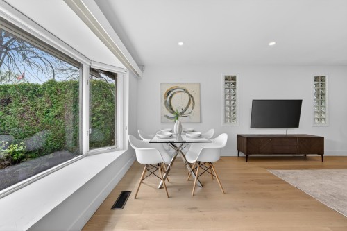 4377 12Th Avenue W, Vancouver, BC 
