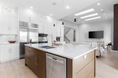 8656 Gilley Avenue, Burnaby, BC 