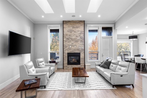 8656 Gilley Avenue, Burnaby, BC 
