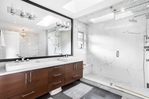 8656 Gilley Avenue, Burnaby, BC 