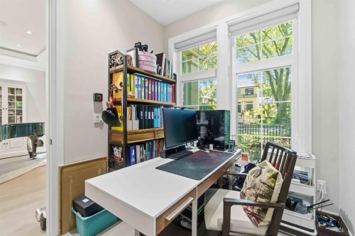 3537 18Th Avenue W, Vancouver, BC 