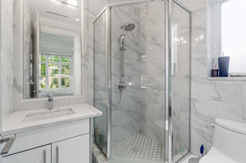 3537 18Th Avenue W, Vancouver, BC 