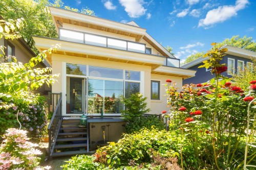 3537 18Th Avenue W, Vancouver, BC 