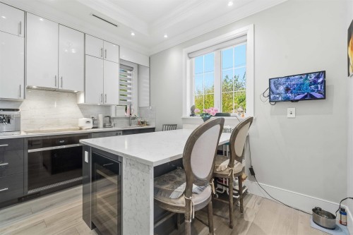3537 18Th Avenue W, Vancouver, BC 